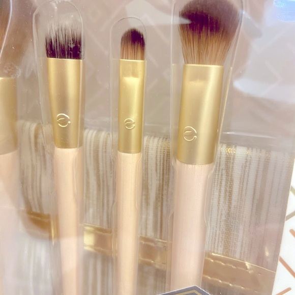 Ecotools Beautifully Bronzed 8-Piece Brush Set - Picture 5 of 7